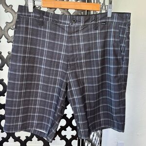 Hurley men’s shorts, size 34